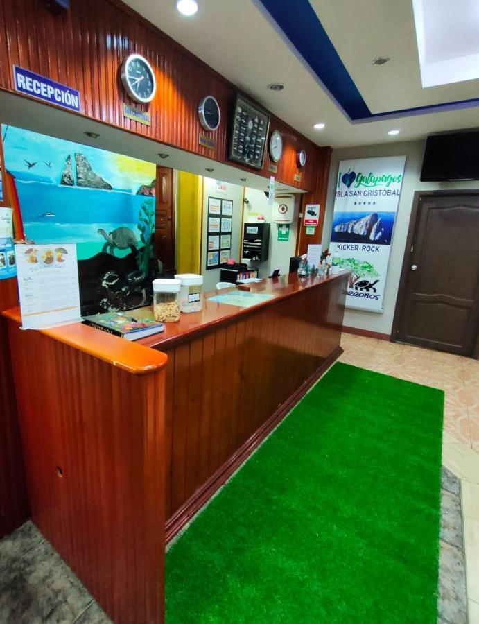 巴克里索莫雷诺港 洛斯阿尔加鲁博斯旅舍酒店 外观 照片